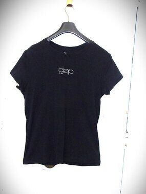 ~~~ GAP (Rhinestones) TOP ~~~ Xl